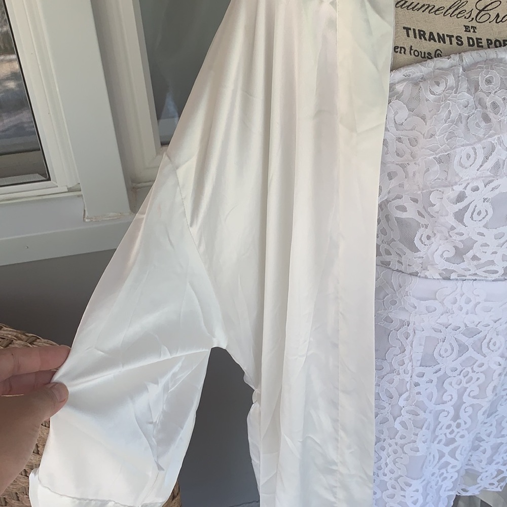 Victoria secret bridal silk robe - Picture 10 of 10